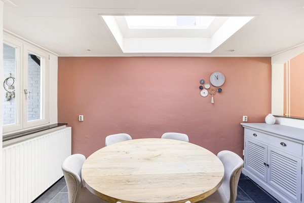 Foto - Te koop: Karakteristieke tussenwoning met garage in Tilburg!